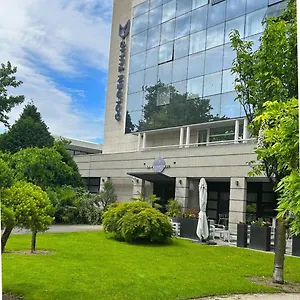 Golden Tulip Aix Les Bains - & Otel